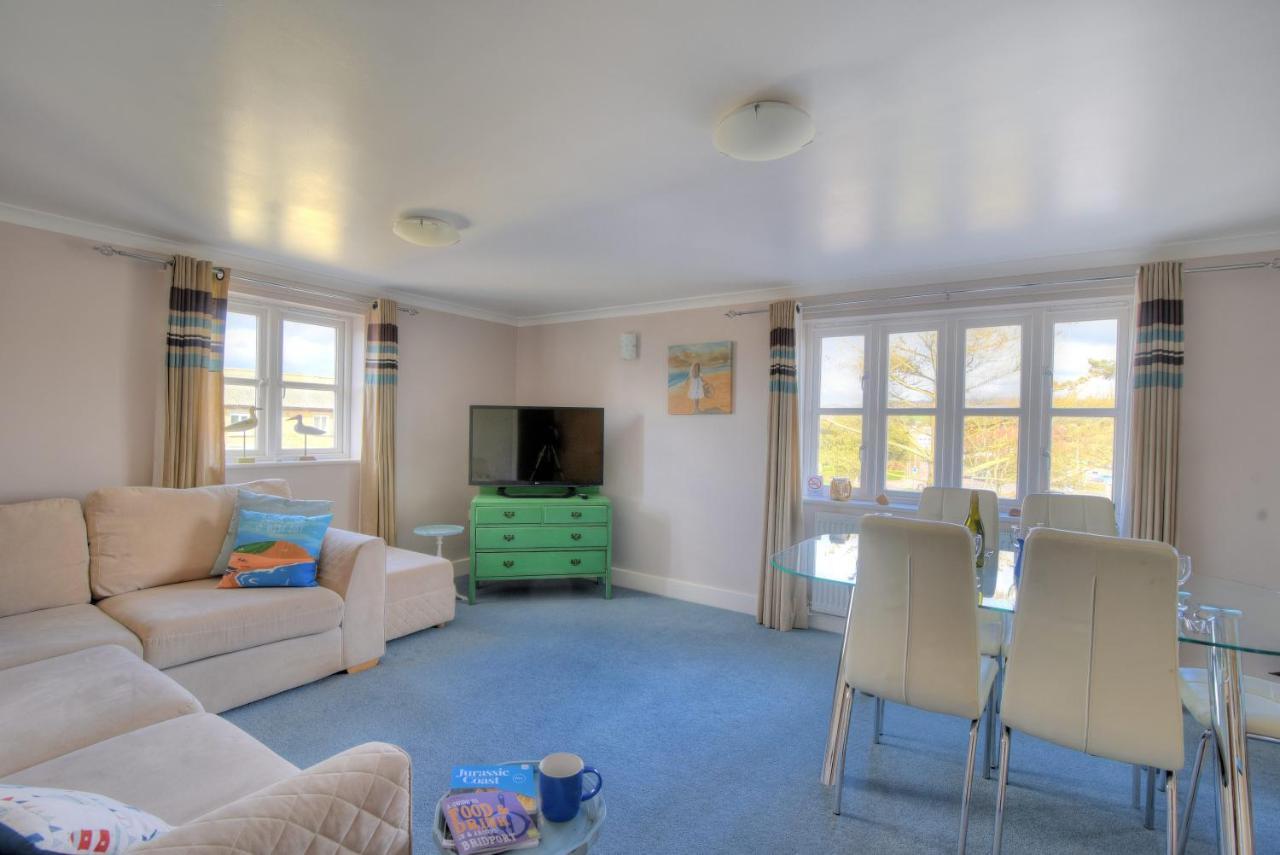 9 Maritime House * West Bay